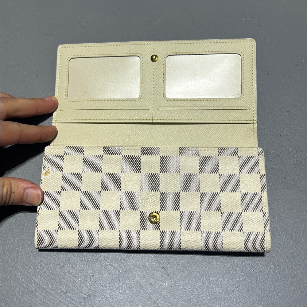 Tri-Fold Patterned Leather Wallet - image 2